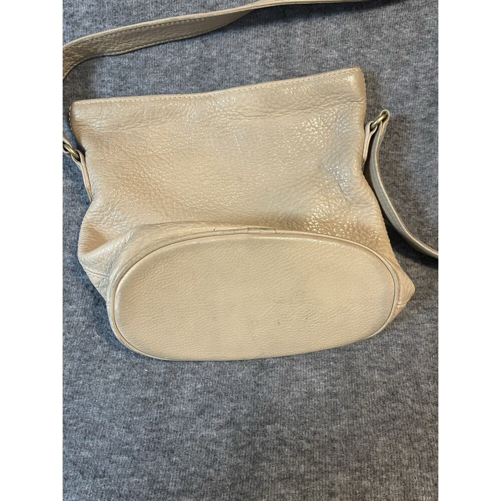 Soft Leather Coach Handbag Style 4907 in Soft Beige - Picture 2 of 6